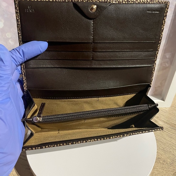 Fendi Zucca Brown with Gold Monogram bifold wallet. - Picture 12 of 14